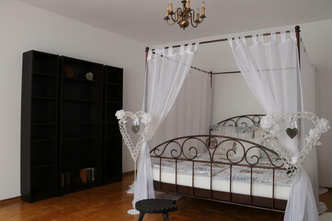 The Lakehouse Villa Neusiedl Am See Wienerstrasse 8 エクステリア 写真