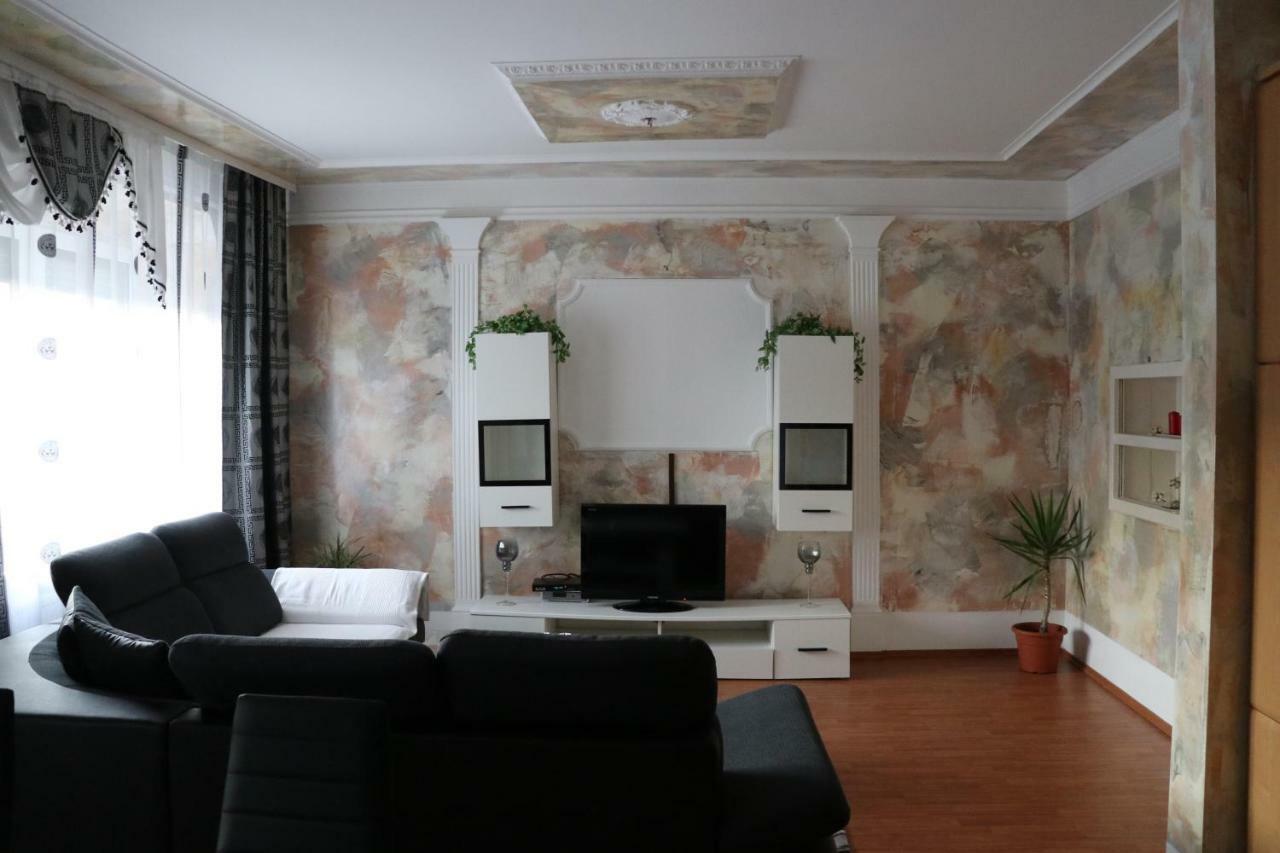 The Lakehouse Villa Neusiedl Am See Wienerstrasse 8 エクステリア 写真