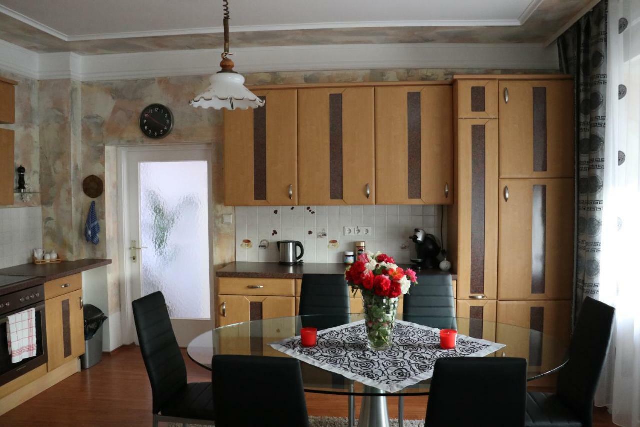 The Lakehouse Villa Neusiedl Am See Wienerstrasse 8 エクステリア 写真